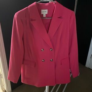 Beautiful pink Nine West size 2 sport jacket
